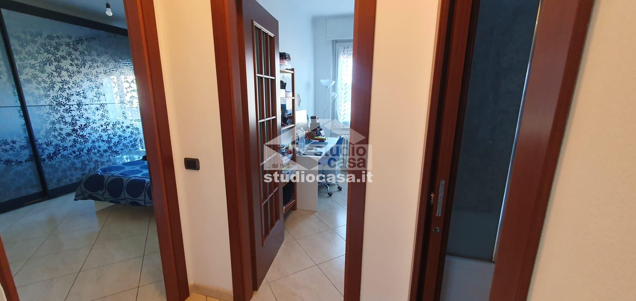 Appartamento in vendita a Locate di Triulzi