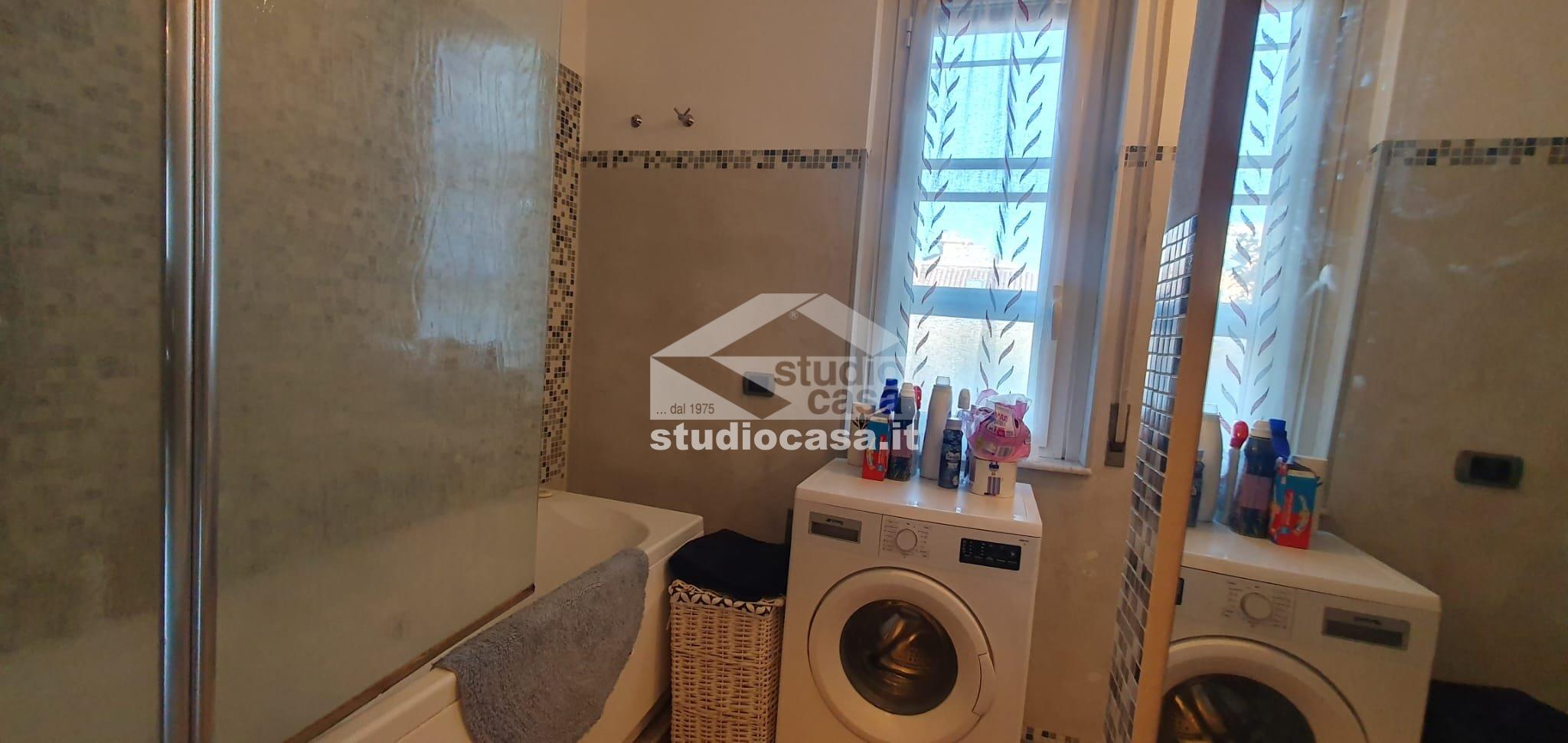 Appartamento in vendita a Locate di Triulzi